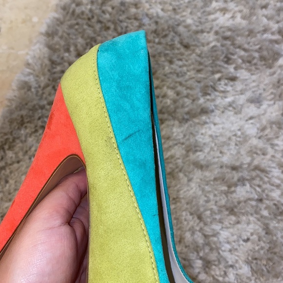 Color blocked Heels - Picture 9 of 9